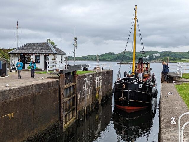 Vic 32 enters Crinan sea lock